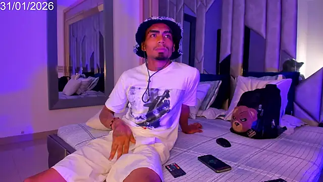 Snapshot of Rpoolrboy chatting on 02-01-26, 02:15 Rpoolrboy online show from 02-01-26, 02:15