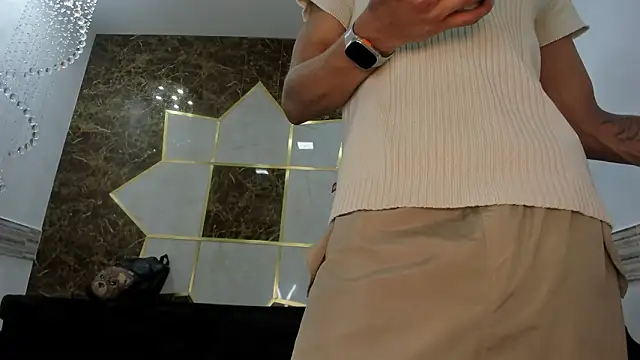 Snapshot of Rpoolrboy chatting on 02-18-26, 08:27 Rpoolrboy online show from 02-18-26, 08:27