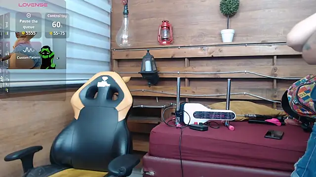 Snapshot of allison_max_tattoo chatting on 02-25-26, 01:17 allison max tattoo online show from 02-25-26, 01:17