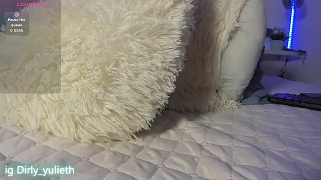 Alejandraa Ruiz10 online show from 03-20-26, 10:44