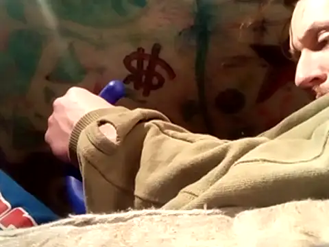 nighttimebutterfly online show from 03-04-26, 09:17