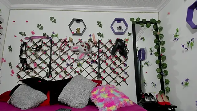 Snapshot of playful-girls chatting on 02-09-26, 12:25 playful-girls online show from 02-09-26, 12:25