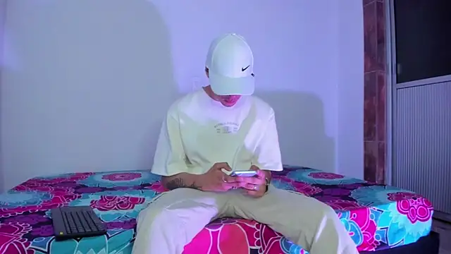 Snapshot of Vlad__night chatting on 02-03-26, 11:48 Vlad night online show from 02-03-26, 11:48