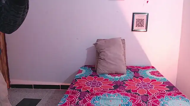 Snapshot of Vlad__night chatting on 02-19-26, 03:25 Vlad night online show from 02-19-26, 03:25