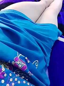 Snapshot of banouti28 chatting on 07-16-26, 12:24 banouti28 online show from 07-16-26, 12:24