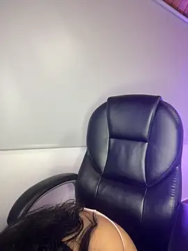 Snapshot of Violetta_pinkk1 chatting on 02-24-26, 03:51 Violetta pinkk1 online show from 02-24-26, 03:51