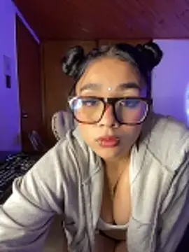 Snapshot of Violetta_pinkk1 chatting on 03-03-26, 04:52 Violetta pinkk1 online show from 03-03-26, 04:52