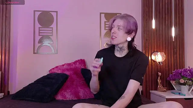 Hanna-Winchester online show from 04-12-26, 08:34