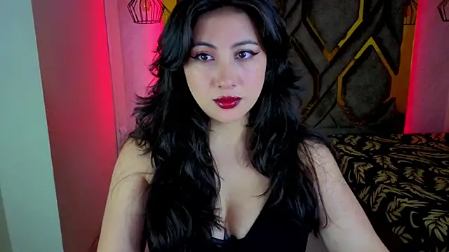 Luvienne online show from 02-13-26, 07:36