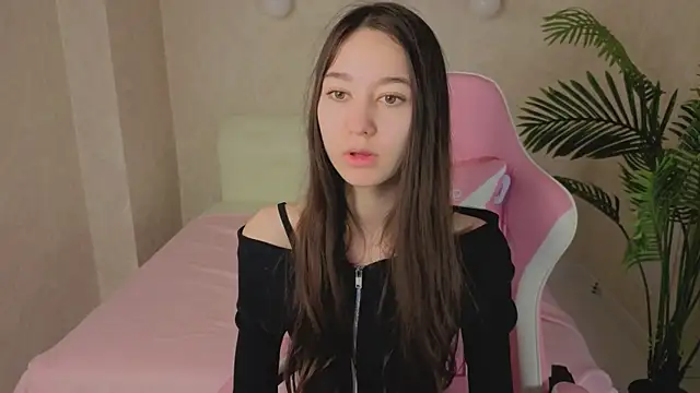 Snapshot of Nicole_Brownie chatting on 05-29-26, 01:11 Nicole Brownie online show from 05-29-26, 01:11