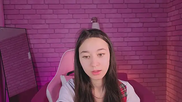 Nicole Brownie online show from 04-04-26, 01:23