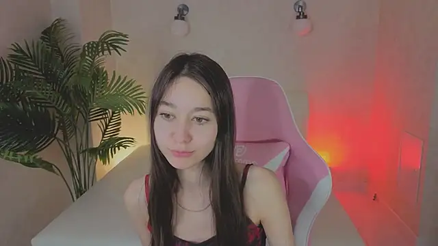Snapshot of Nicole_Brownie chatting on 06-02-26, 12:43 Nicole Brownie online show from 06-02-26, 12:43