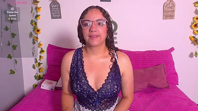 emiily curly online show from 07-20-26, 10:22