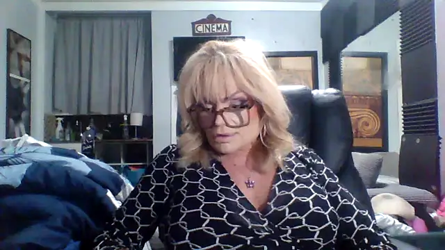 starandsky online show from 04-24-26, 02:02