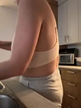 Snapshot of SpicyNatashaXO chatting on 02-22-26, 12:13 SpicyNatashaXO online show from 02-22-26, 12:13