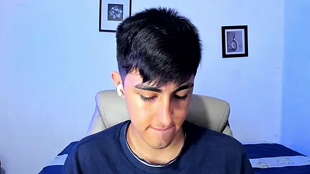 Snapshot of babyted272 chatting on 02-03-26, 06:40 babyted272 online show from 02-03-26, 06:40