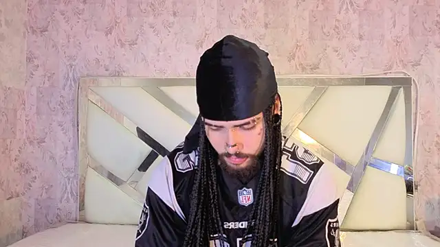 Snapshot of Benny_and_Mark chatting on 02-26-26, 04:12 Benny and Mark online show from 02-26-26, 04:12