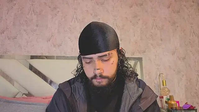 Benny and Mark online show from 04-10-26, 03:24