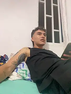 vanilla Kush online show from 02-12-26, 04:45