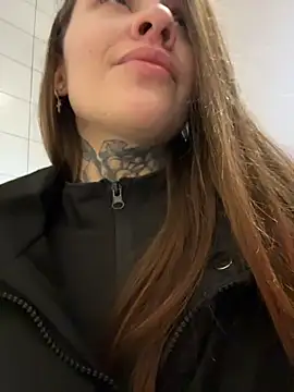 Snapshot of KishaMur chatting on 02-23-26, 05:09 KishaMur online show from 02-23-26, 05:09