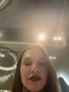 Snapshot of KishaMur chatting on 02-10-26, 04:33 KishaMur online show from 02-10-26, 04:33