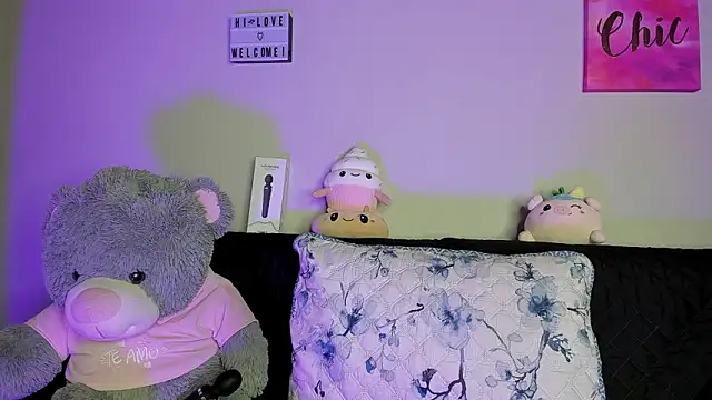 ViolettM online show from 03-11-26, 05:34