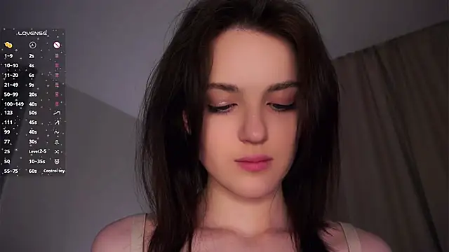 Snapshot of EffieHenri chatting on 02-21-26, 07:27 EffieHenri online show from 02-21-26, 07:27