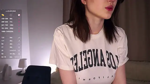 Snapshot of EffieHenri chatting on 02-14-26, 06:19 EffieHenri online show from 02-14-26, 06:19