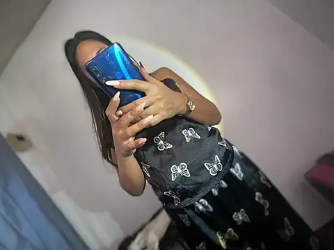 thebrownskingirl25 online show from 02-14-26, 12:44