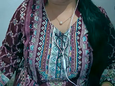 Cute Aliyaa online show from 03-20-26, 10:27