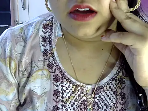 Cute Aliyaa online show from 06-21-26, 11:05