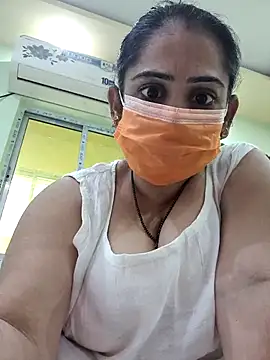 Snapshot of diyam4002 chatting on 02-05-26, 09:05 diyam4002 online show from 02-05-26, 09:05