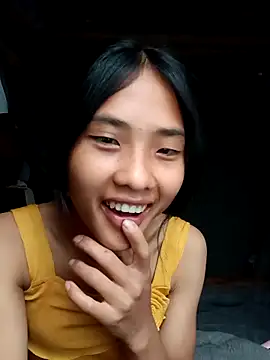 Snapshot of Hoa-tuylip chatting on 05-10-26, 12:14 Hoa-tuylip online show from 05-10-26, 12:14