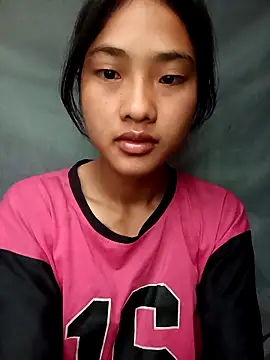 Snapshot of Hoa-tuylip chatting on 04-19-26, 01:06 Hoa-tuylip online show from 04-19-26, 01:06