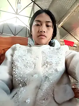 Hoa-tuylip online show from 03-18-26, 04:59