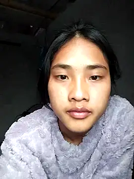 Hoa-tuylip online show from 02-17-26, 05:49