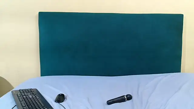 FreakyMelanin18 online show from 03-12-26, 08:24