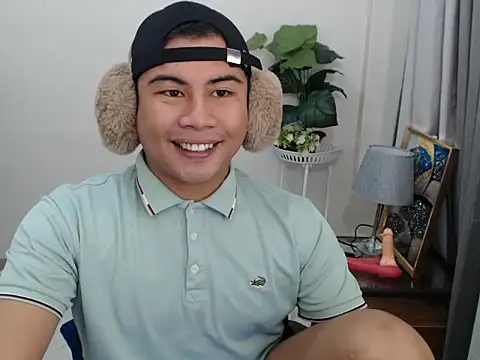 Snapshot of beraldick chatting on 02-19-26, 02:19 beraldick online show from 02-19-26, 02:19