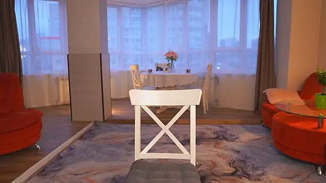 SharaNewbern online show from 04-04-26, 02:23