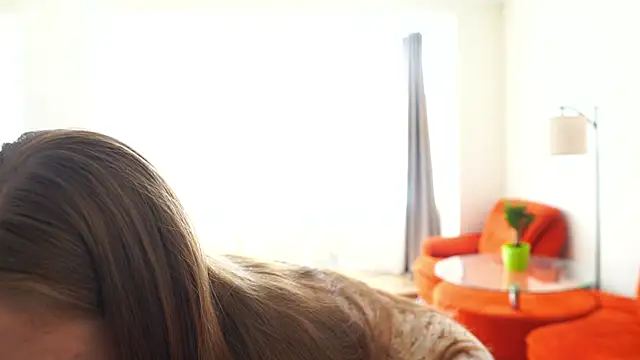 SharaNewbern online show from 04-14-26, 10:42