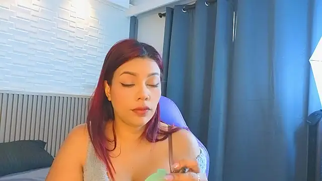 Milena lawson online show from 02-11-26, 01:44