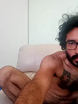 Snapshot of Batou1683 chatting on 07-04-26, 12:32 Batou1683 online show from 07-04-26, 12:32