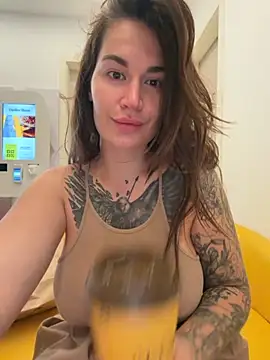 Snapshot of TattooGirlAlia chatting on 10-02-25, 06:28 TattooGirlAlia online show from 10-02-25, 06:28