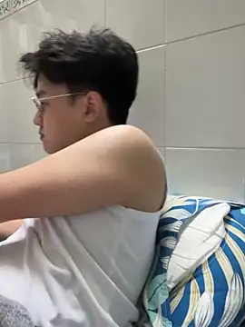 Kami Kazo online show from 04-11-26, 04:21