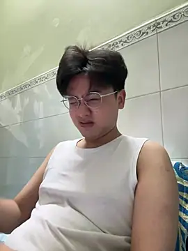 Kami Kazo online show from 04-15-26, 02:54