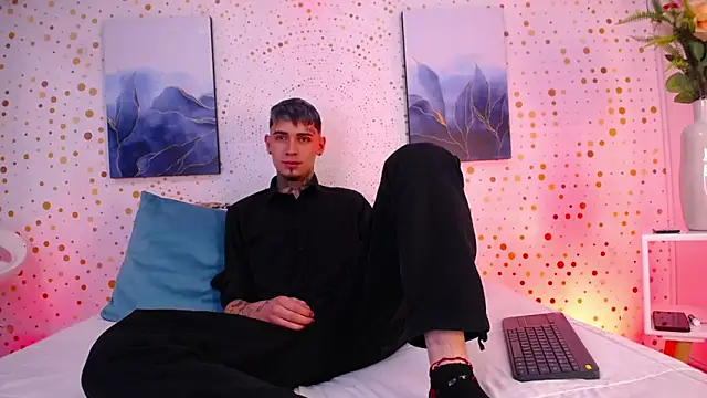 Max Hader online show from 02-10-26, 01:10