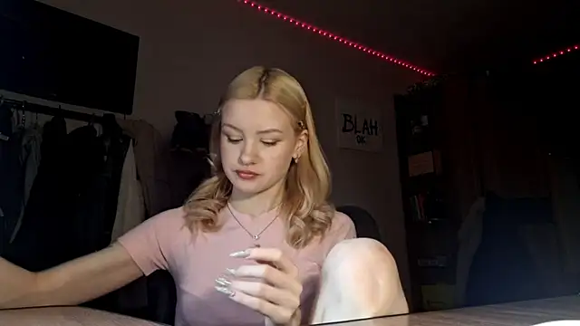 Snapshot of ChongTreece chatting on 02-14-26, 06:13 ChongTreece online show from 02-14-26, 06:13