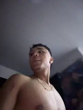 Snapshot of CreamKingg chatting on 02-01-26, 03:05 CreamKingg online show from 02-01-26, 03:05