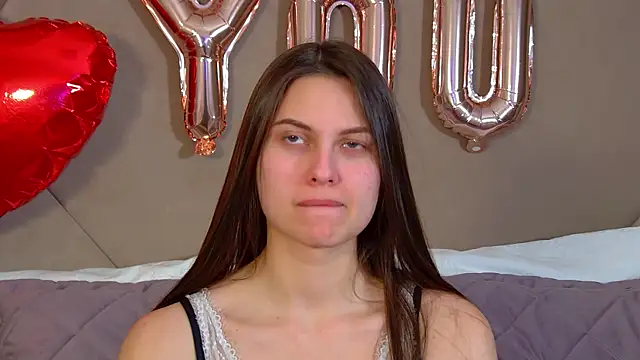 Snapshot of AliceVersal chatting on 02-16-26, 09:41 AliceVersal online show from 02-16-26, 09:41