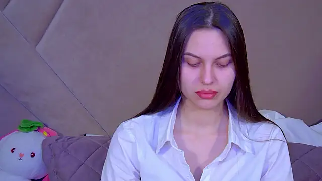 Snapshot of AliceVersal chatting on 02-05-26, 04:08 AliceVersal online show from 02-05-26, 04:08